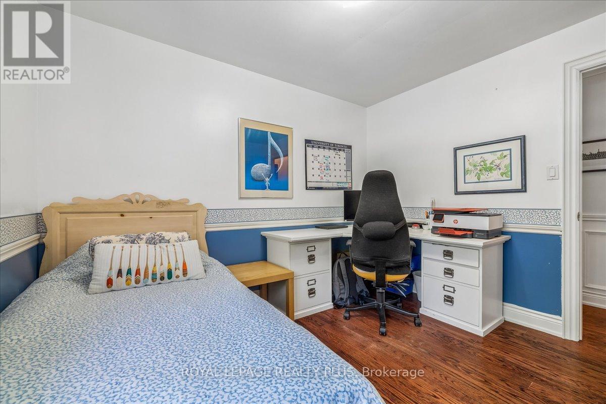 921 CALDER ROAD - 19