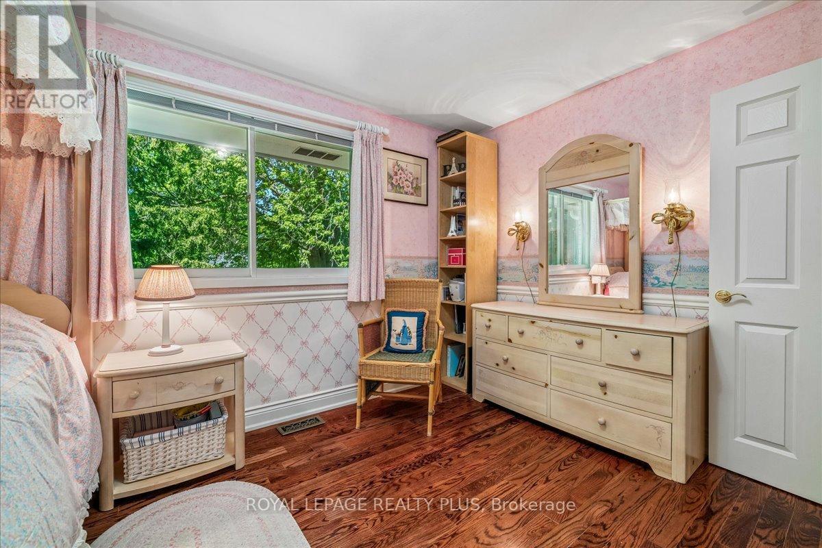 921 CALDER ROAD - 23