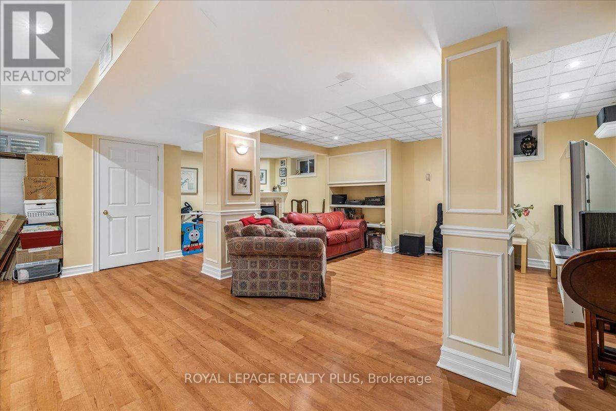 921 CALDER ROAD - 27