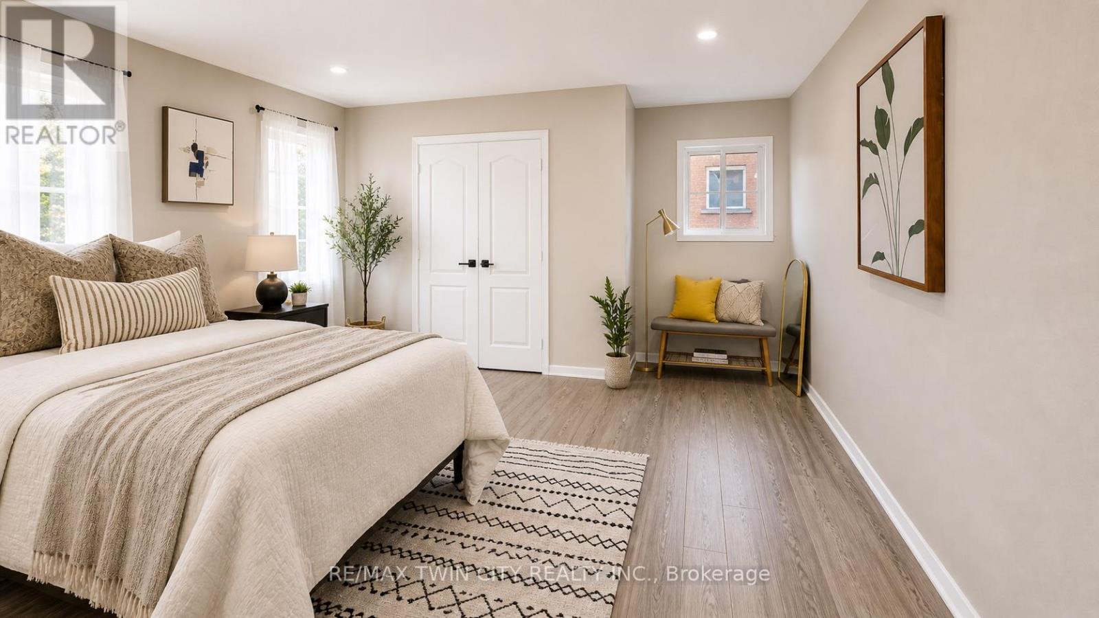 6 CANARYGRASS DRIVE - 25