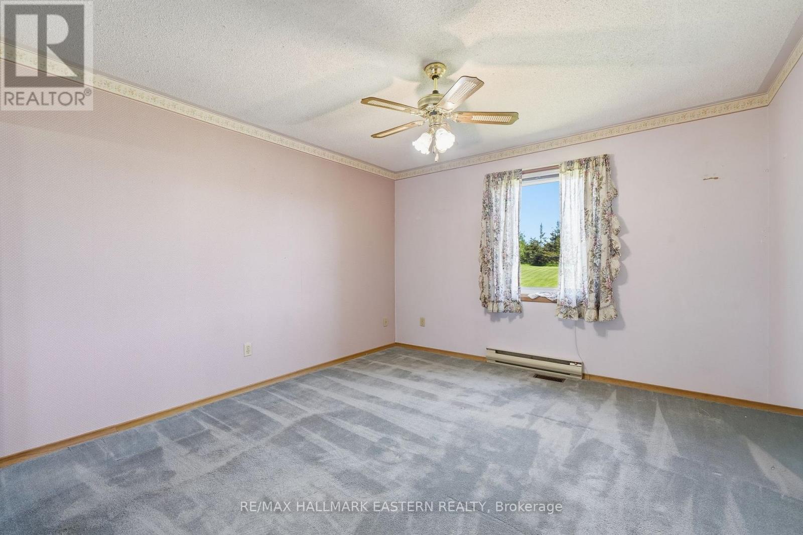 387 HINCHEY ROAD - 17