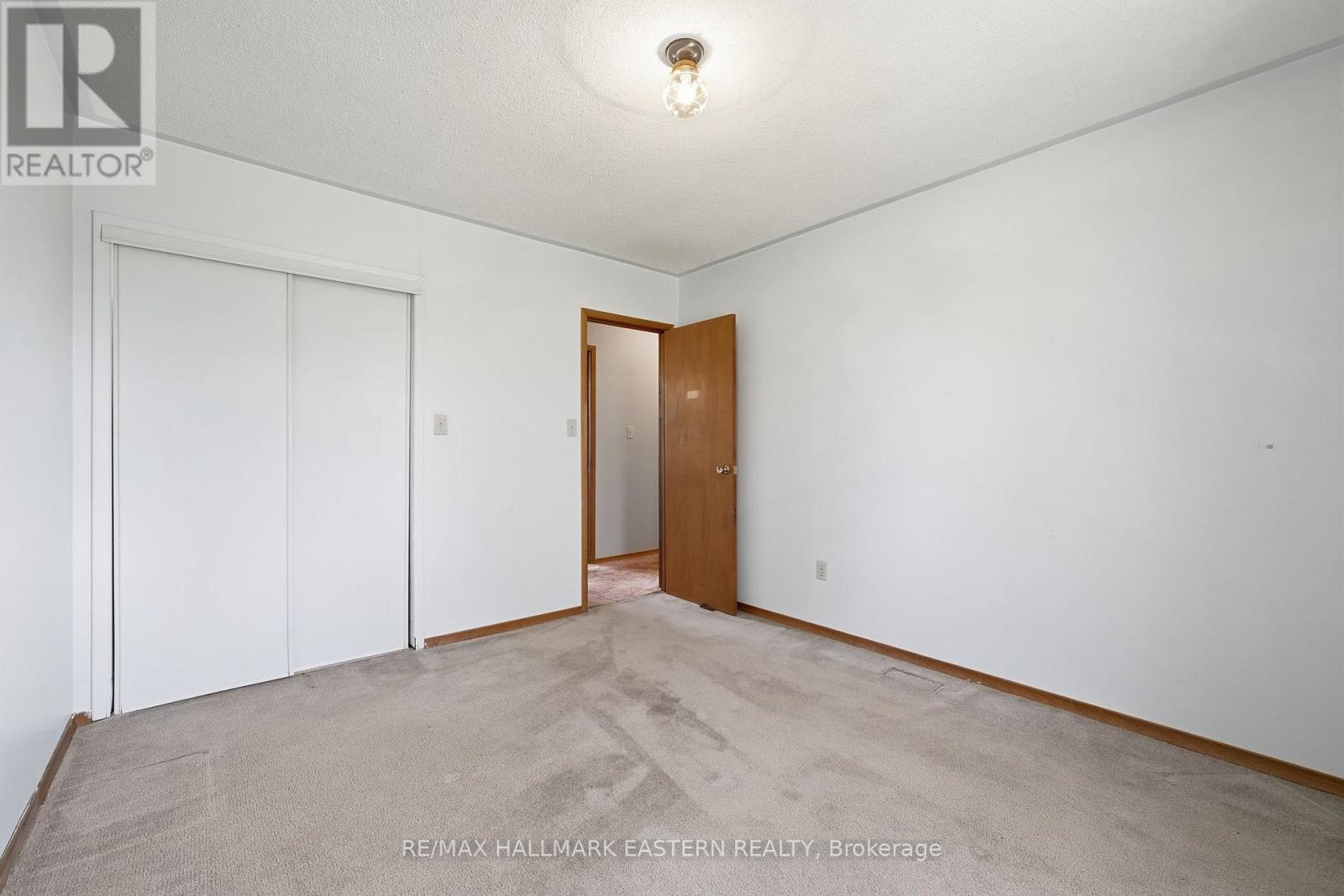 387 HINCHEY ROAD - 20