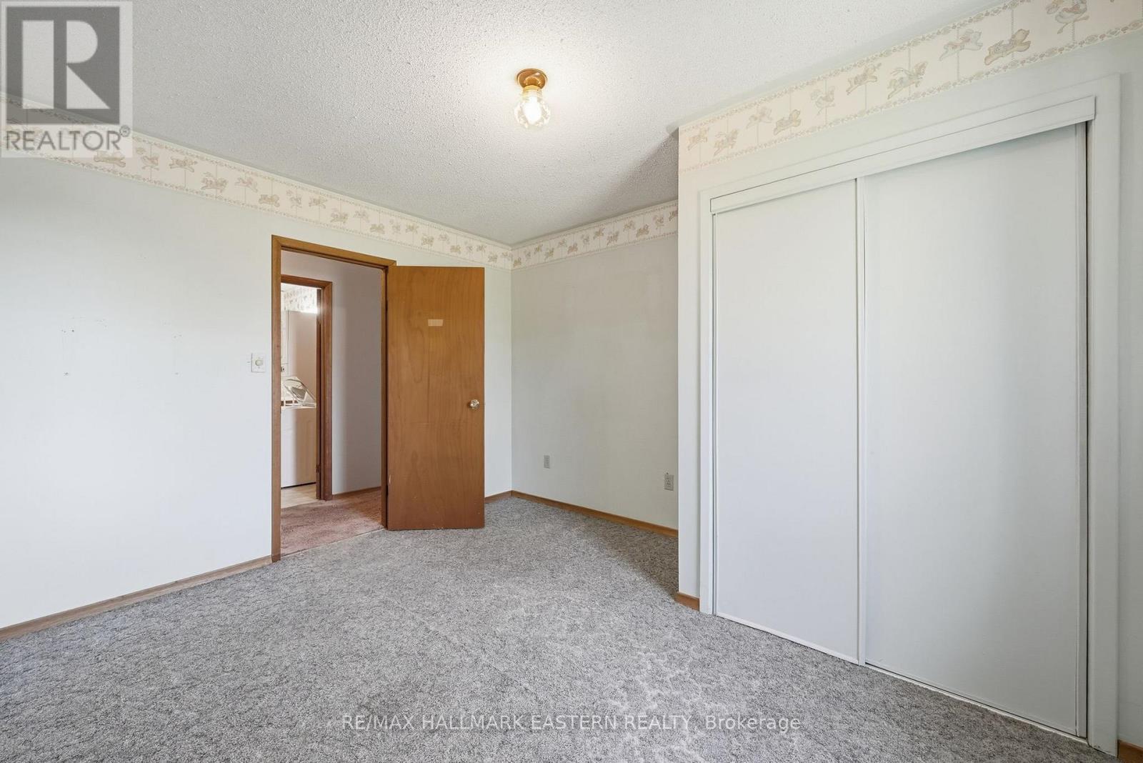 387 HINCHEY ROAD - 21
