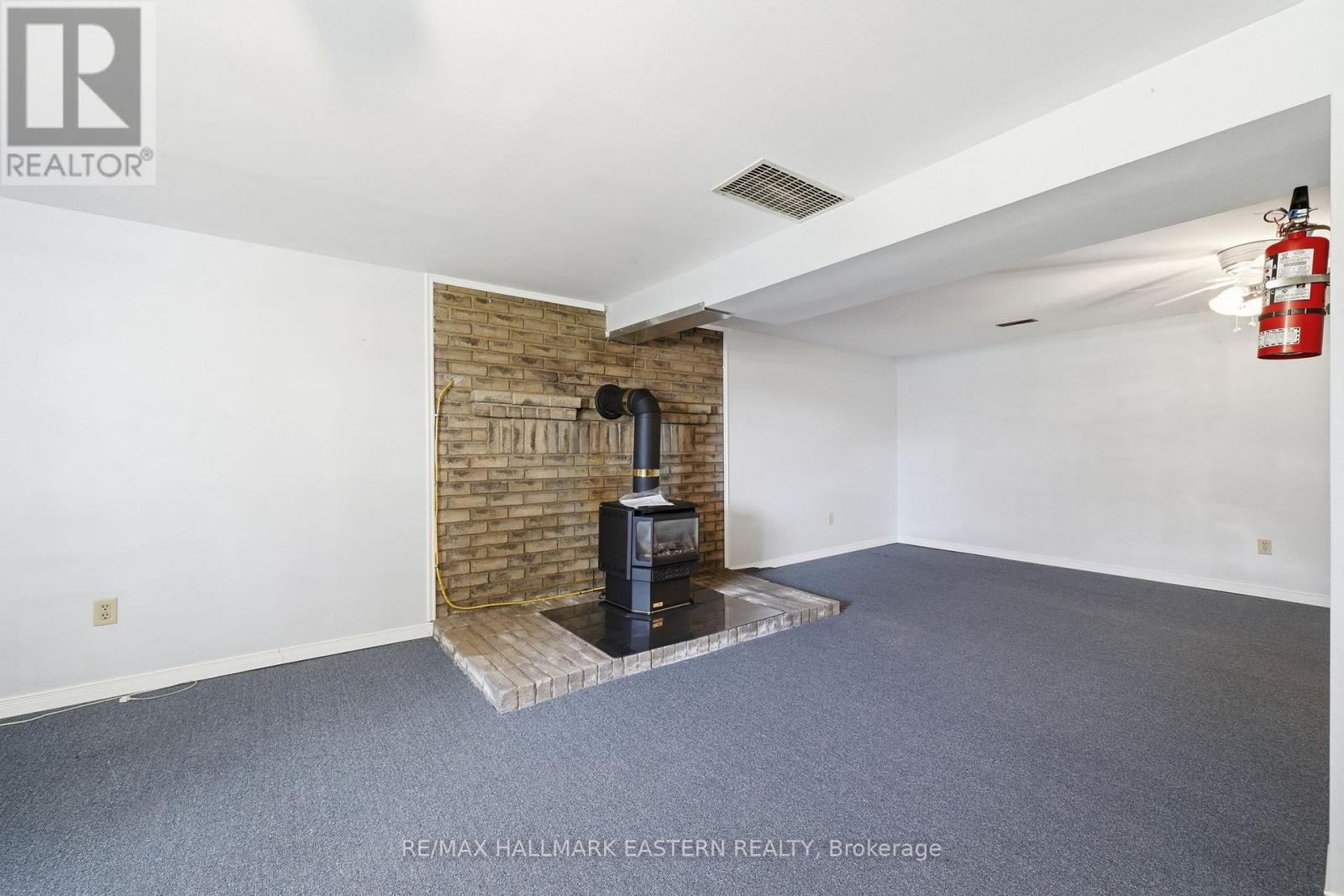 387 HINCHEY ROAD - 27