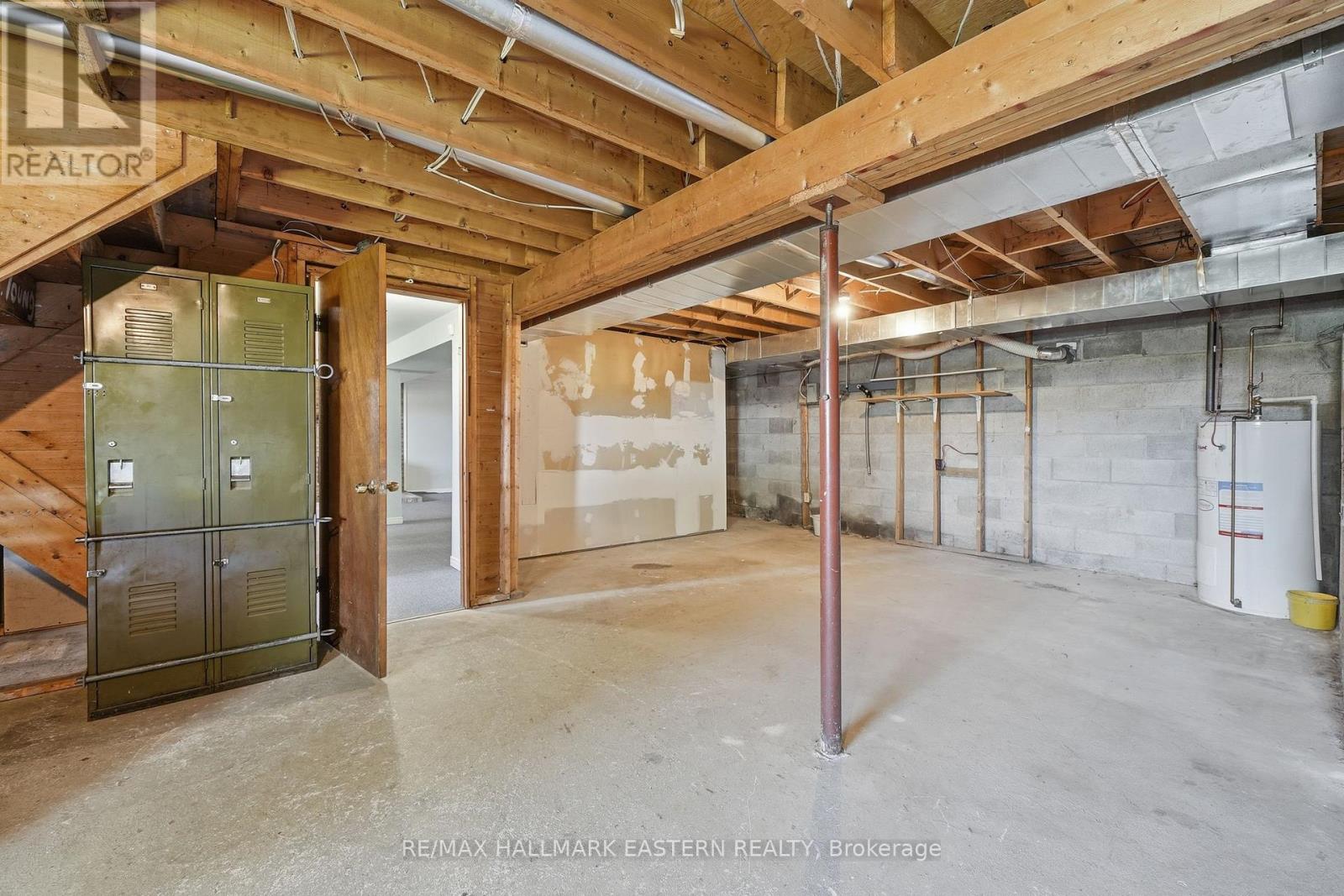 387 HINCHEY ROAD - 29