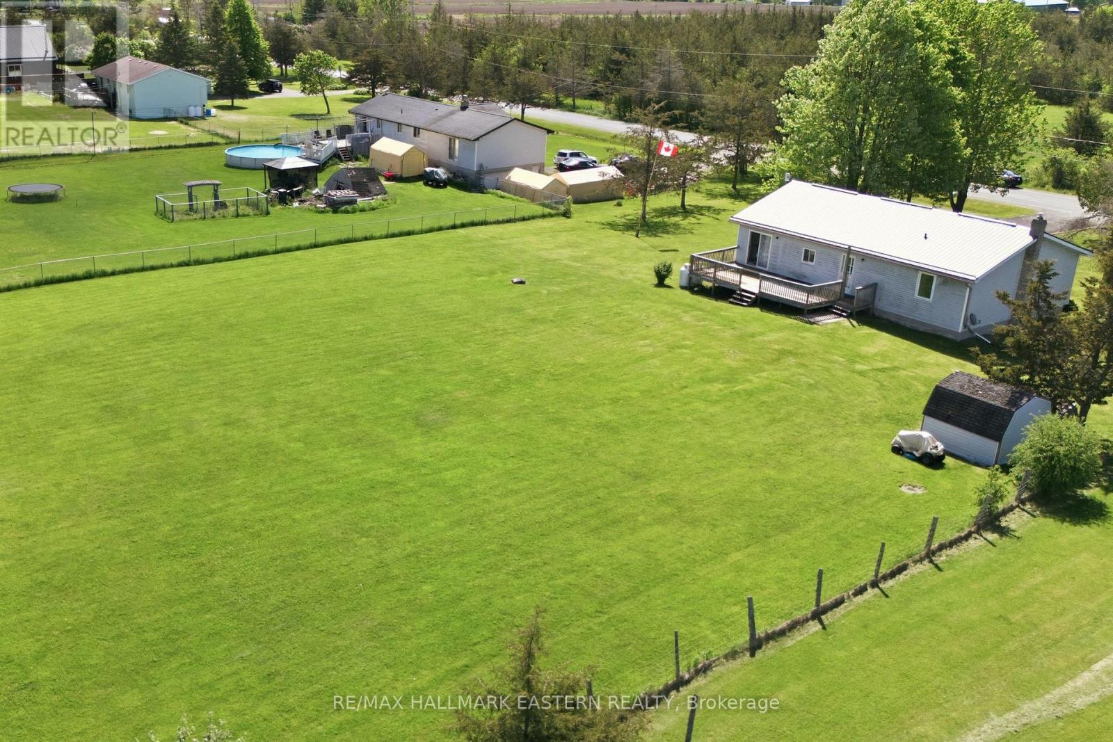 387 HINCHEY ROAD - 37