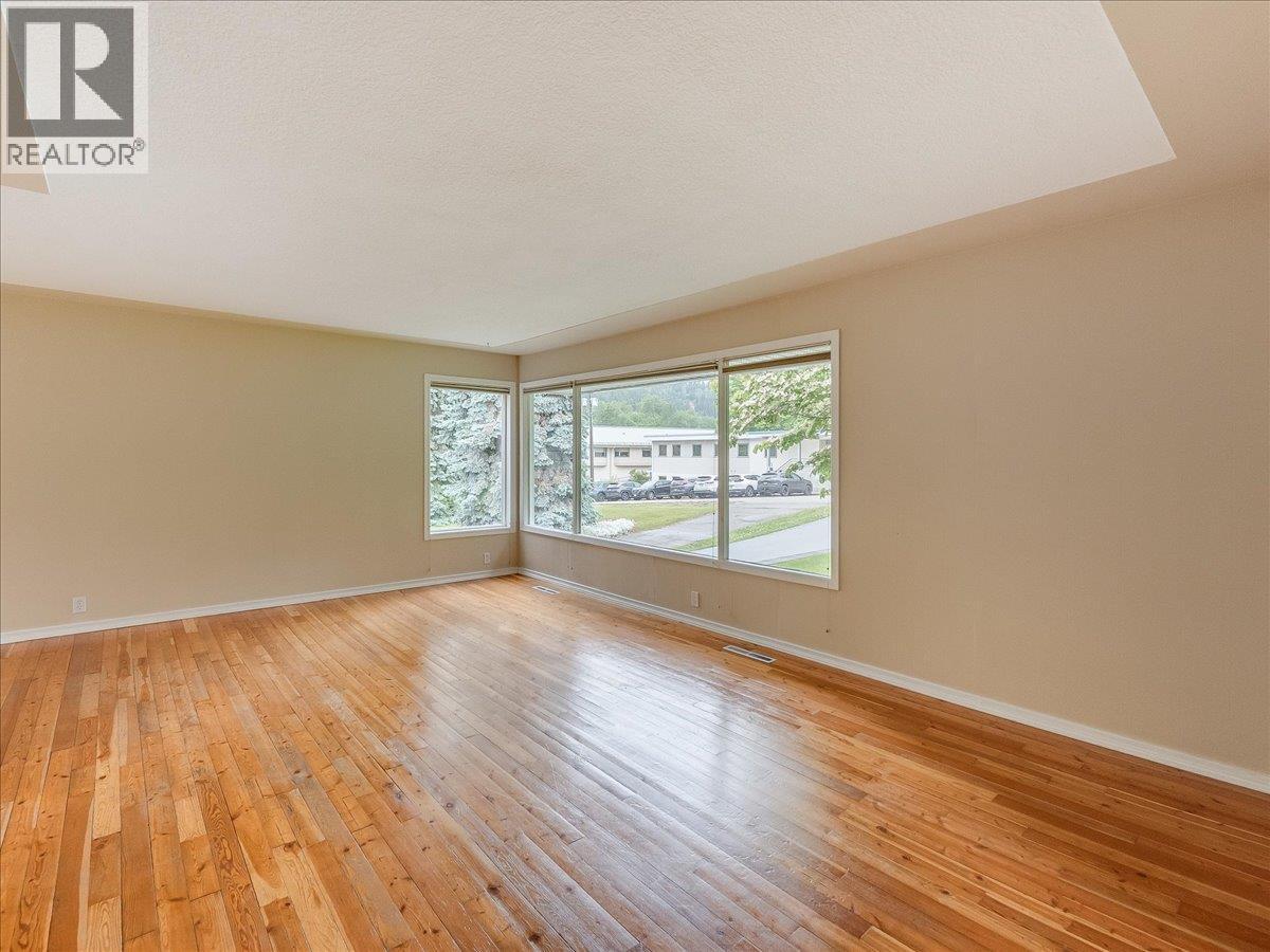 806 10th Street - 3