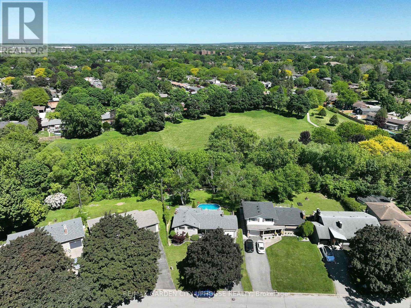 46 STRATHCONA DRIVE - 2