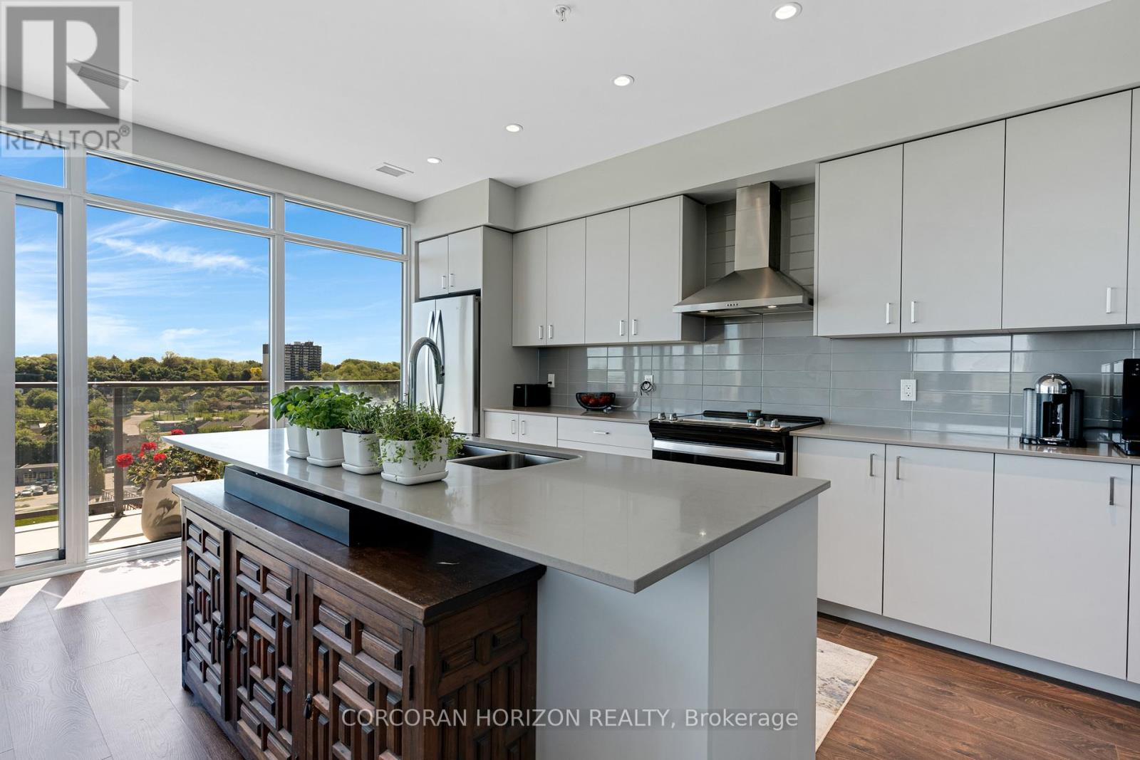 #1013 50 GRAND AVENUE S - 13