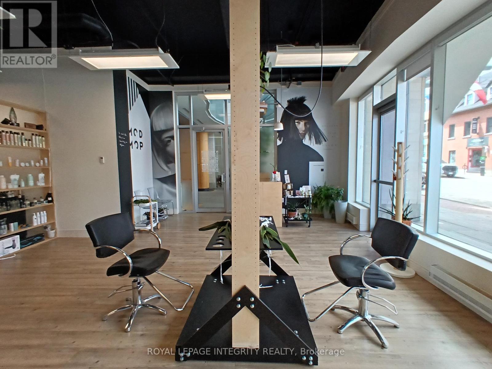 Business for Sale in Ottawa – 100 – 100 MURRAY STREET, Ottawa – MLS# X13230560 - Image 21