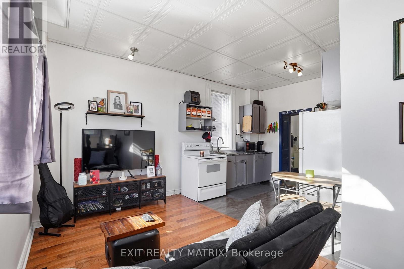 5505 OSGOODE MAIN STREET - 6