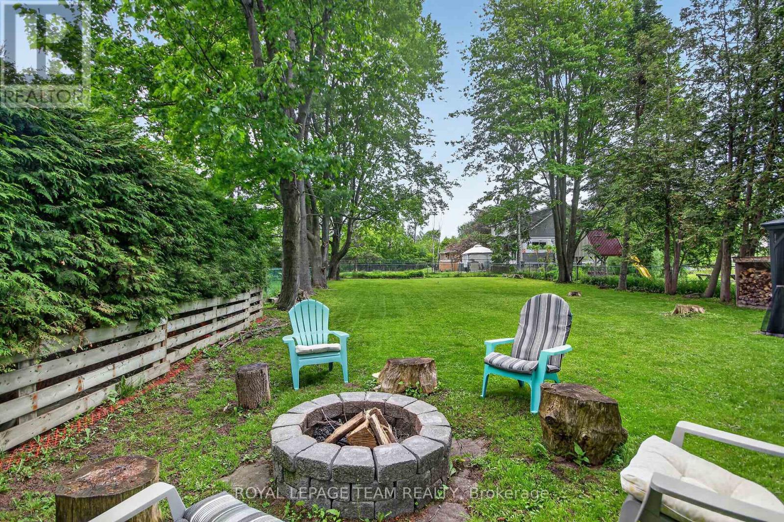 94 STRACHAN STREET - 33