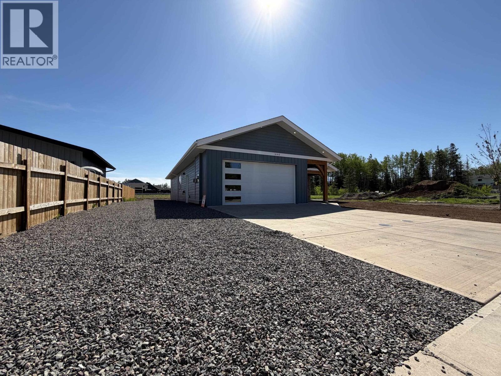 1040 PARKSIDE AVENUE - 2