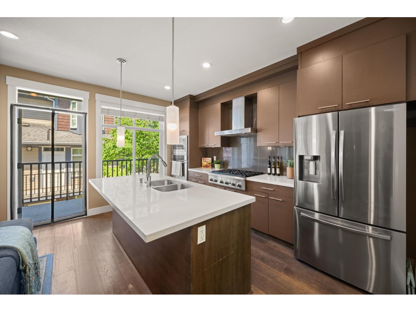 10 15977 26 AVENUE, Surrey