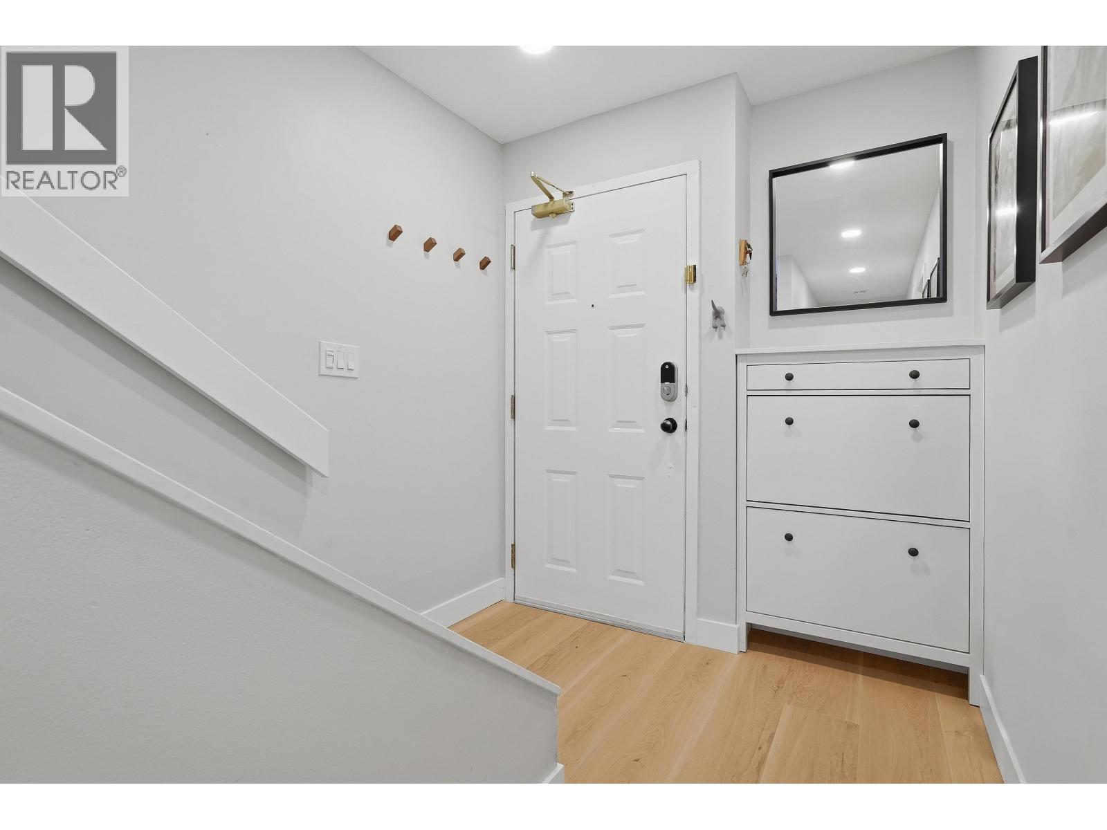 1284 W 8TH AVENUE, Vancouver