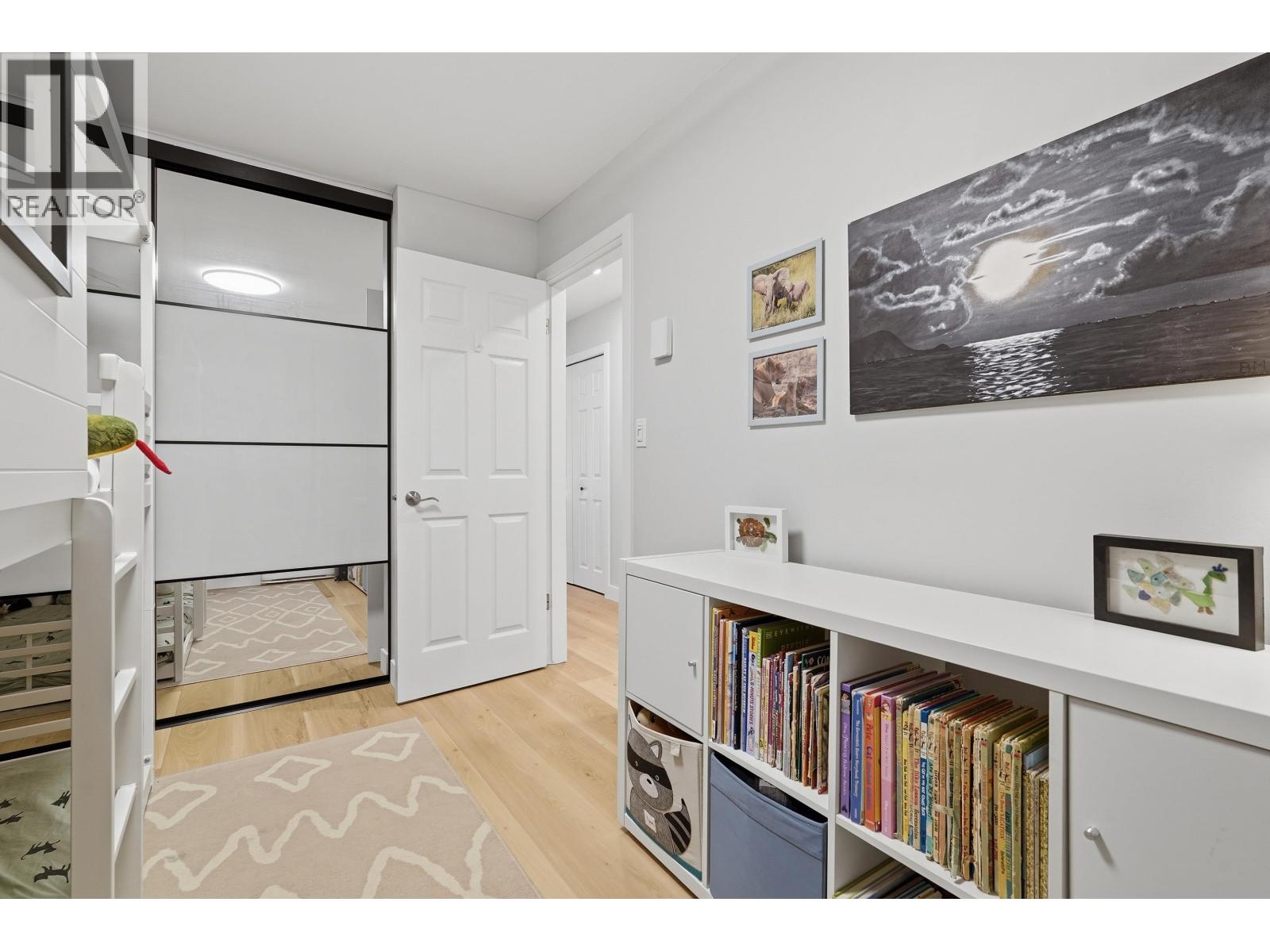 1284 W 8TH AVENUE, Vancouver