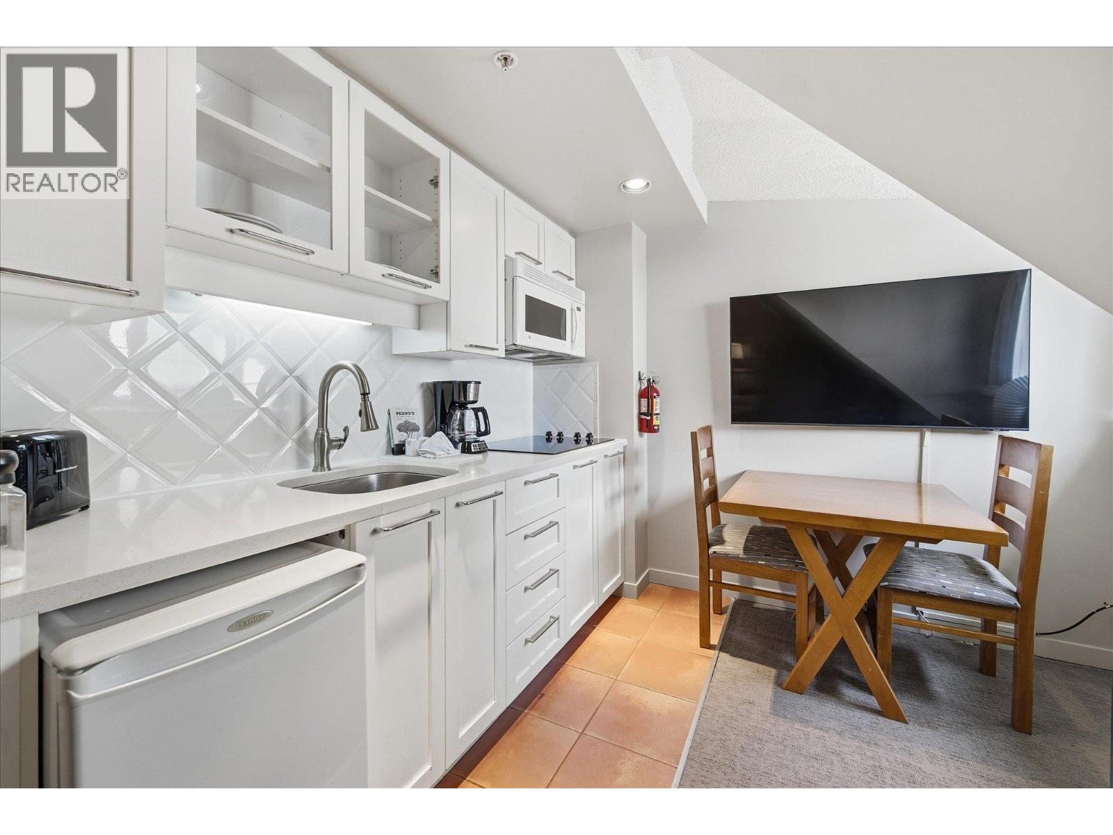 528 4295 BLACKCOMB WAY, Whistler