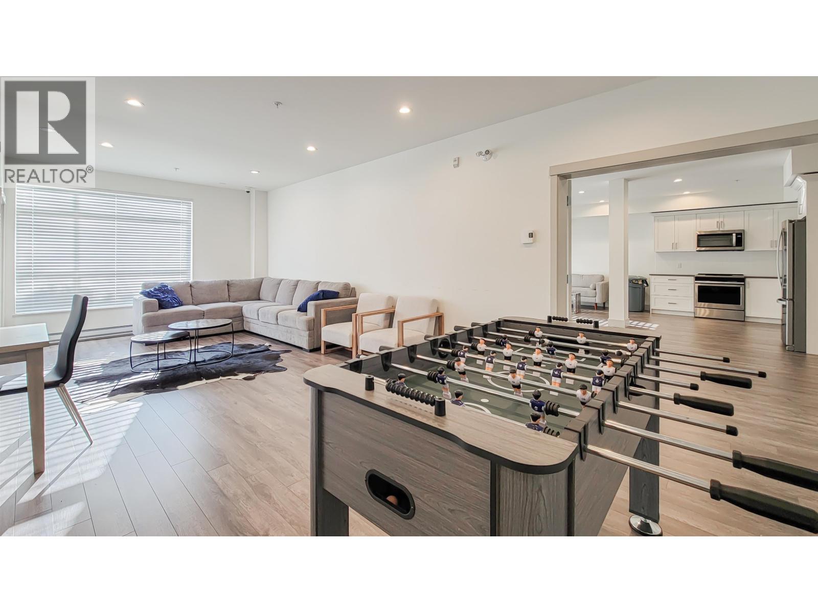 106 2436 KELLY AVENUE, Port Coquitlam