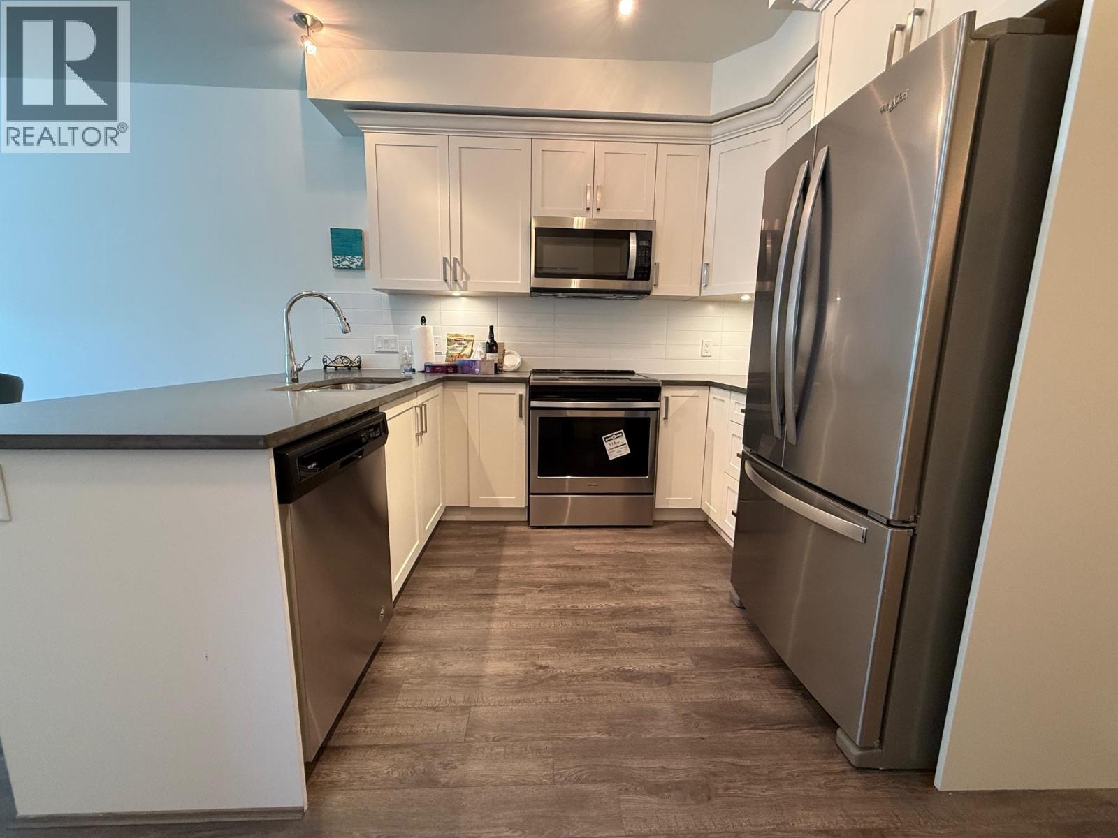 106 2436 KELLY AVENUE, Port Coquitlam