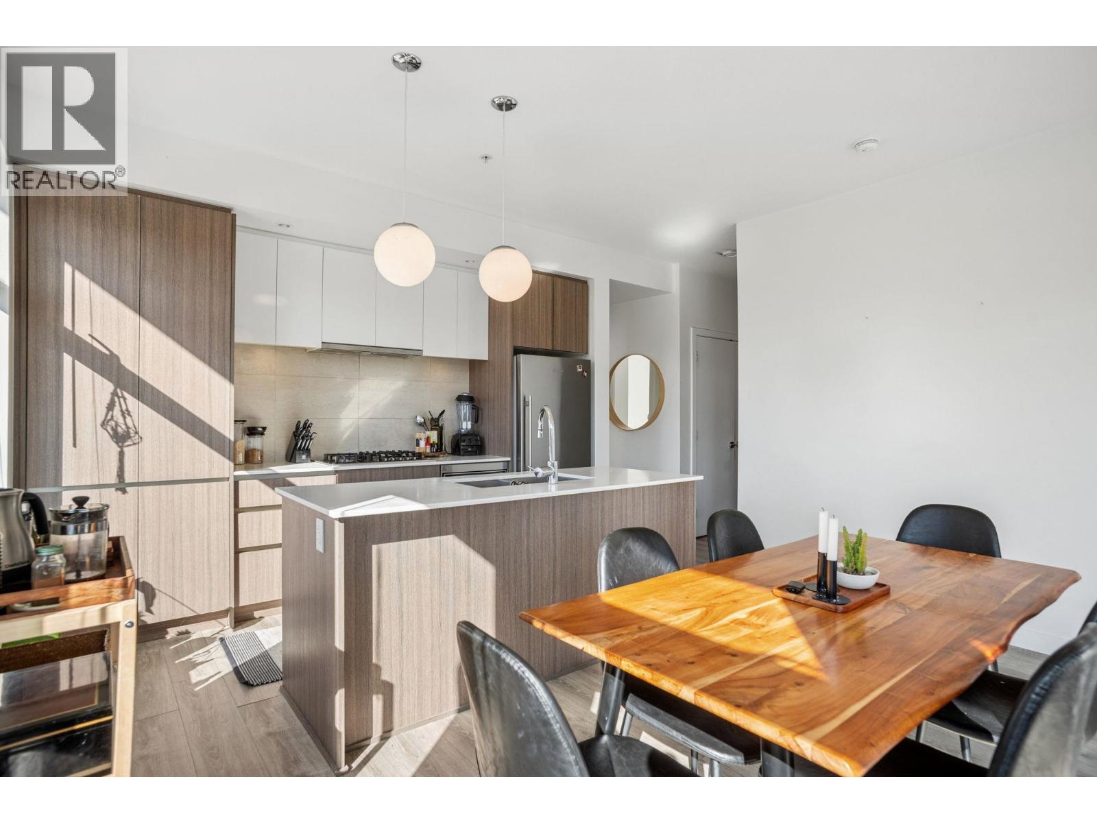 504 516 FOSTER AVENUE, Coquitlam