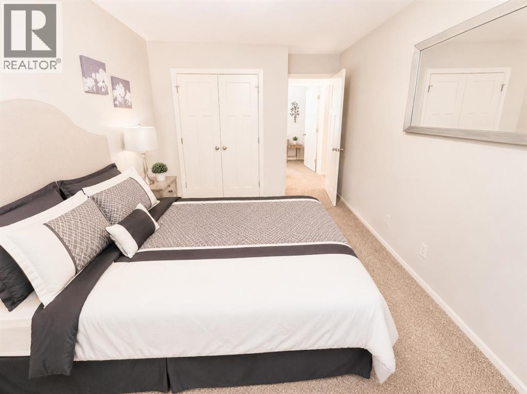 183 Lynx Road N - 12