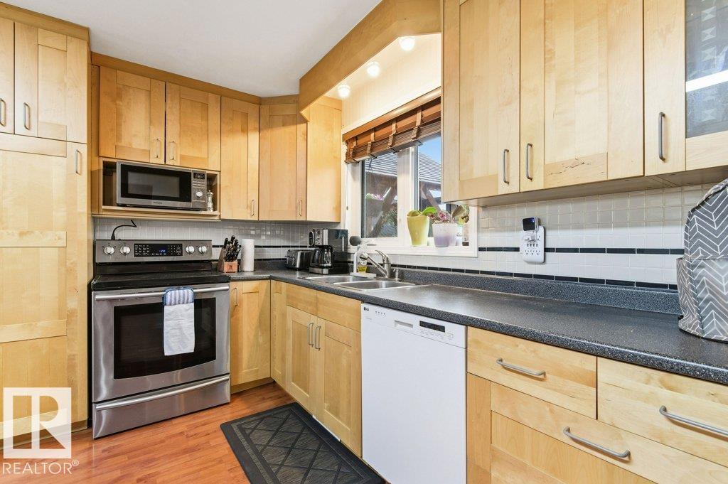 4903 52 ST — photo 14