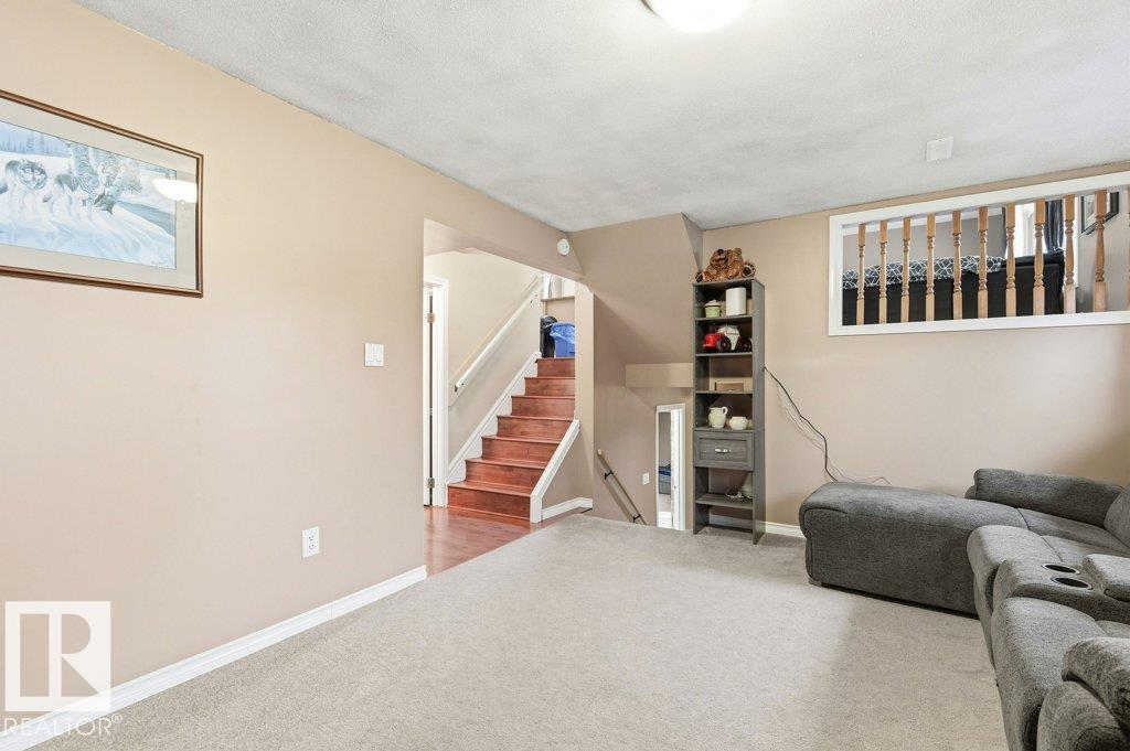 4903 52 ST — photo 29