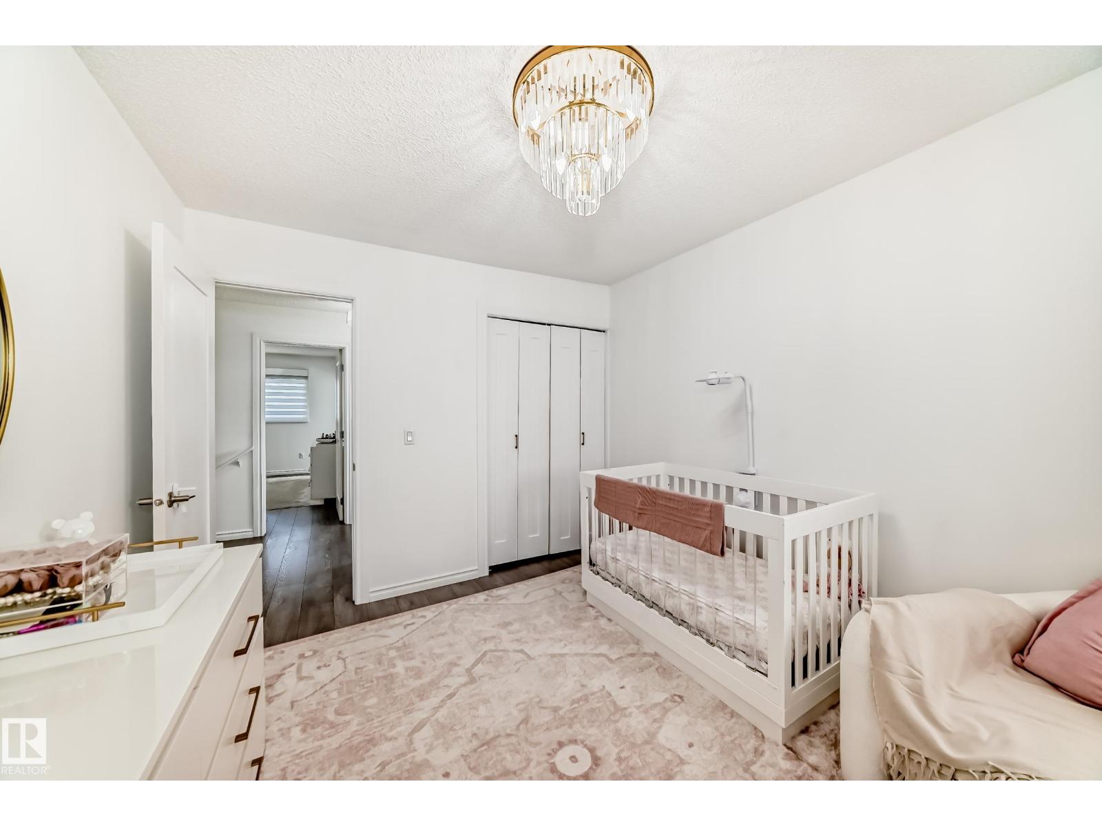 9815 159 AV NW - 56