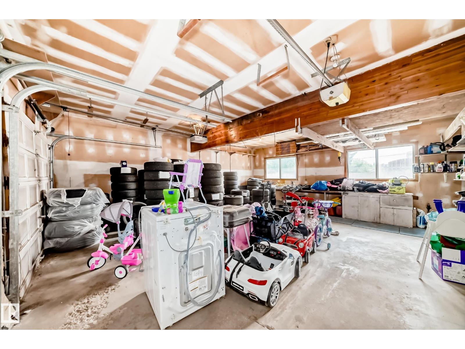 9815 159 AV NW - 71