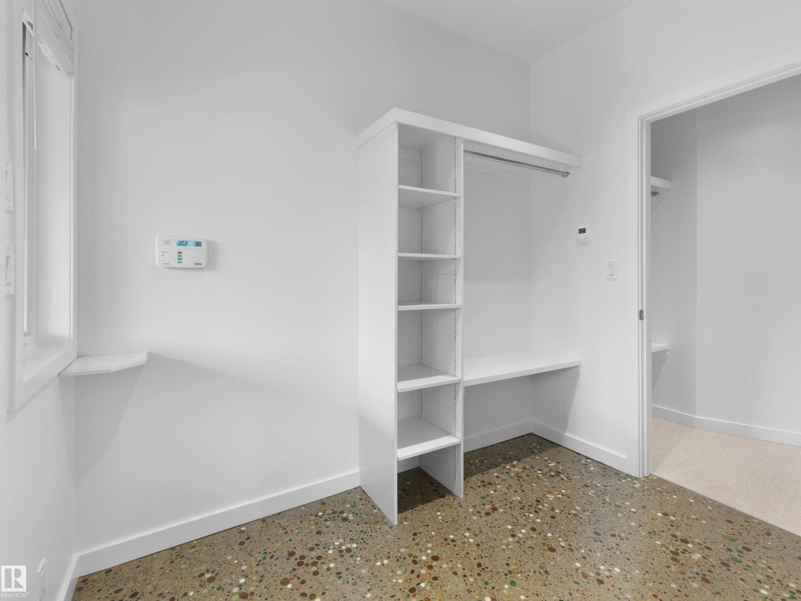 11131 75 AV NW - 21