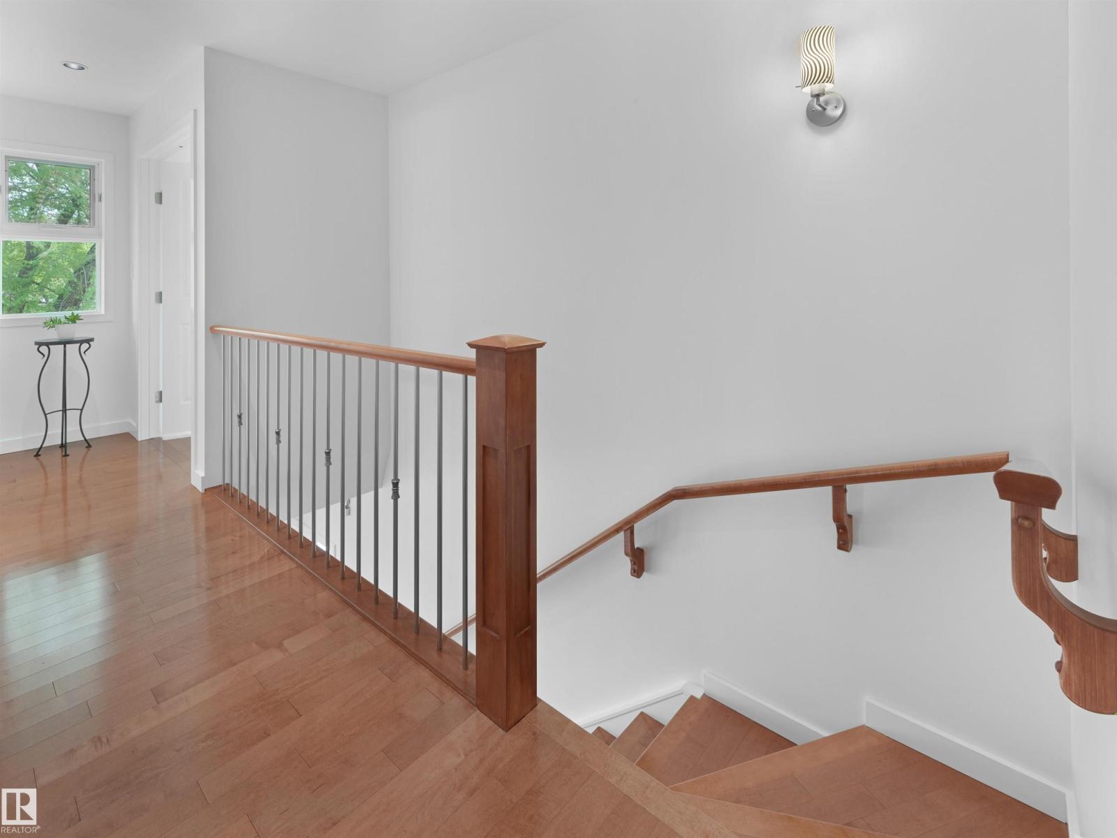 11131 75 AV NW - 23