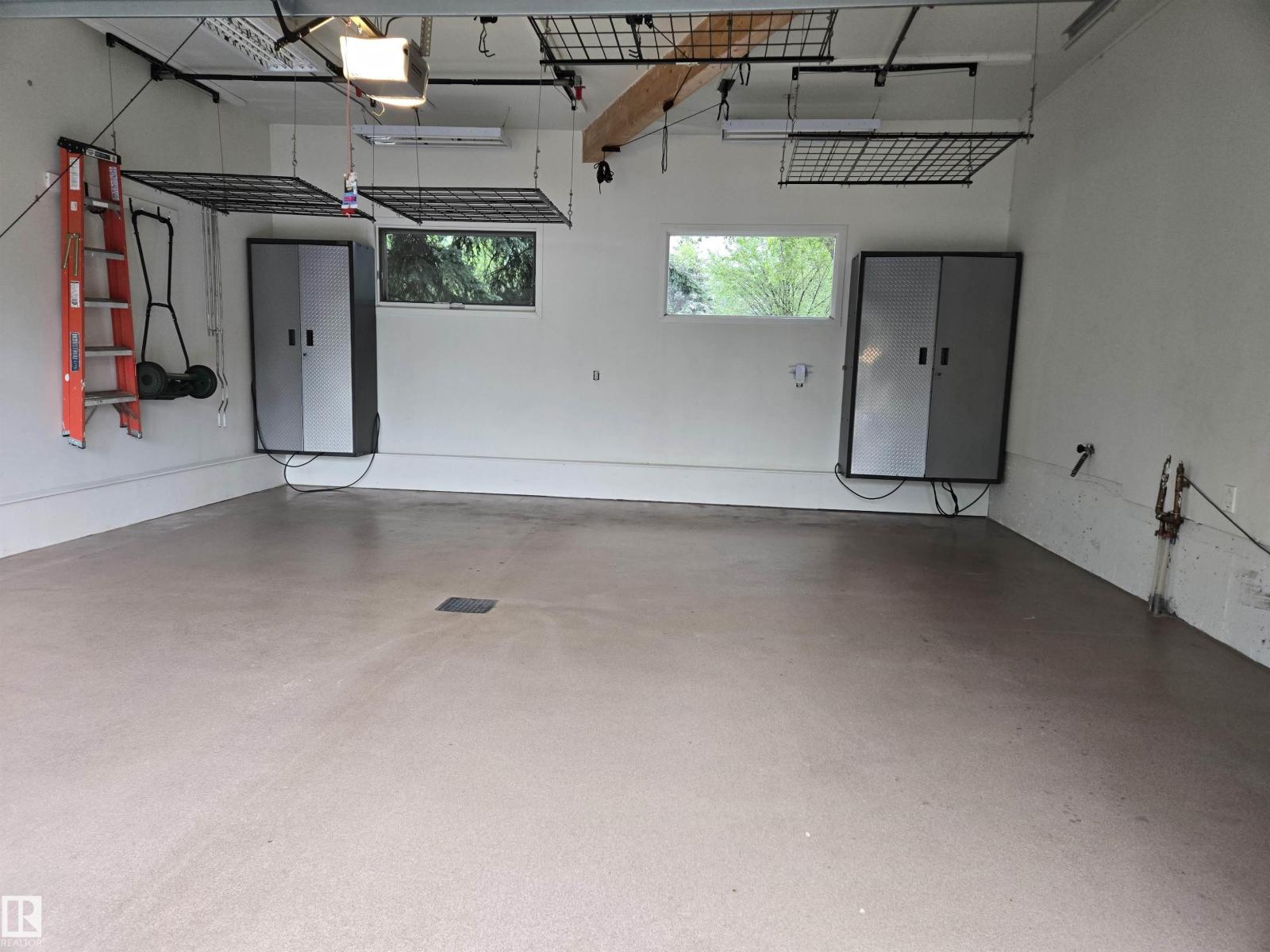 11131 75 AV NW - 60