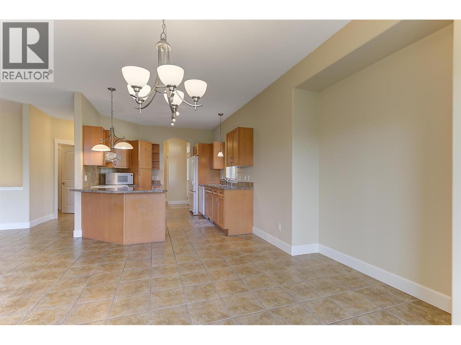 135 4035 Gellatly Road South, West Kelowna