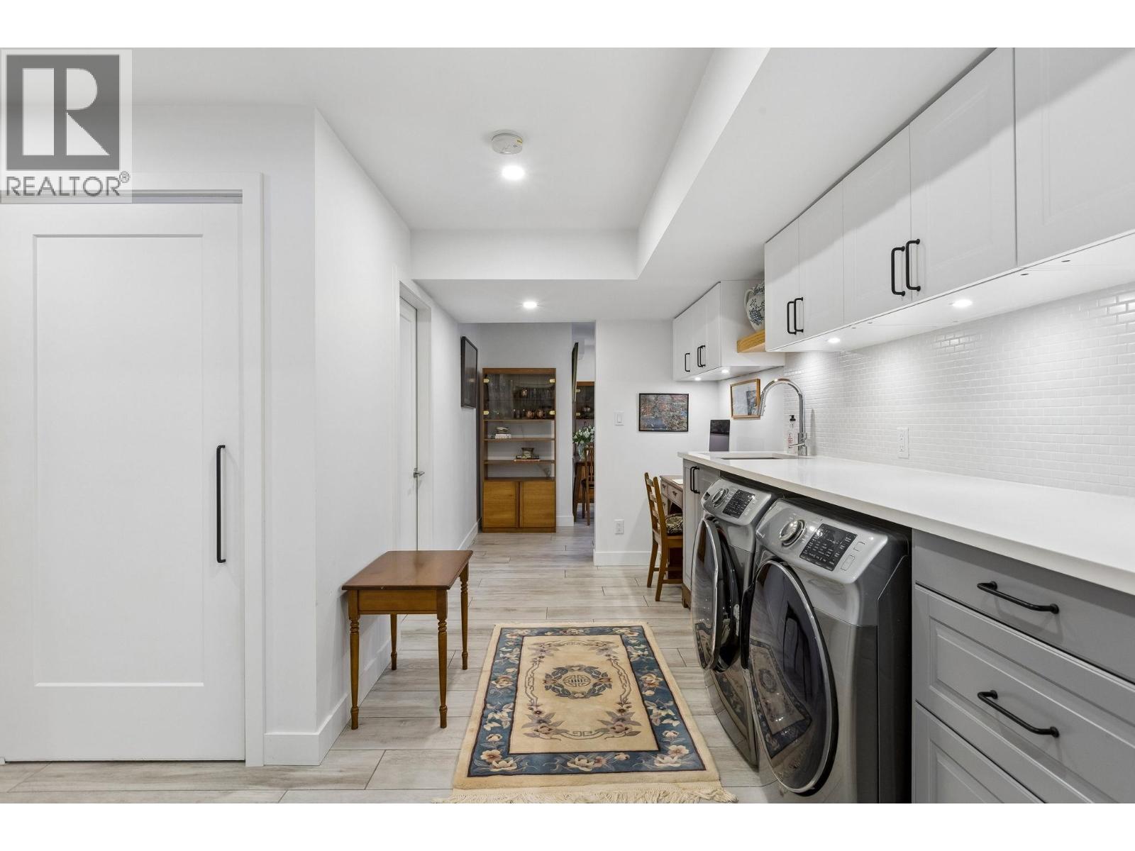 1214 EASTVIEW ROAD, North Vancouver