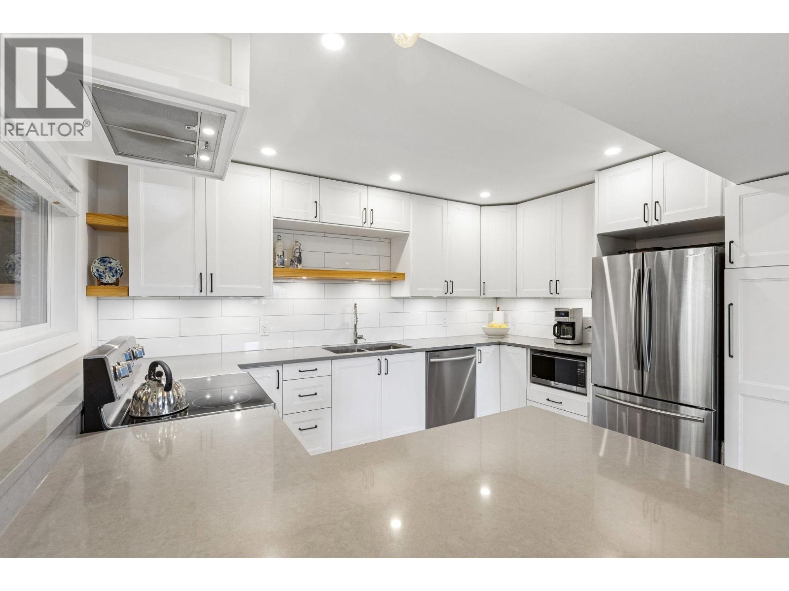 1214 EASTVIEW ROAD, North Vancouver