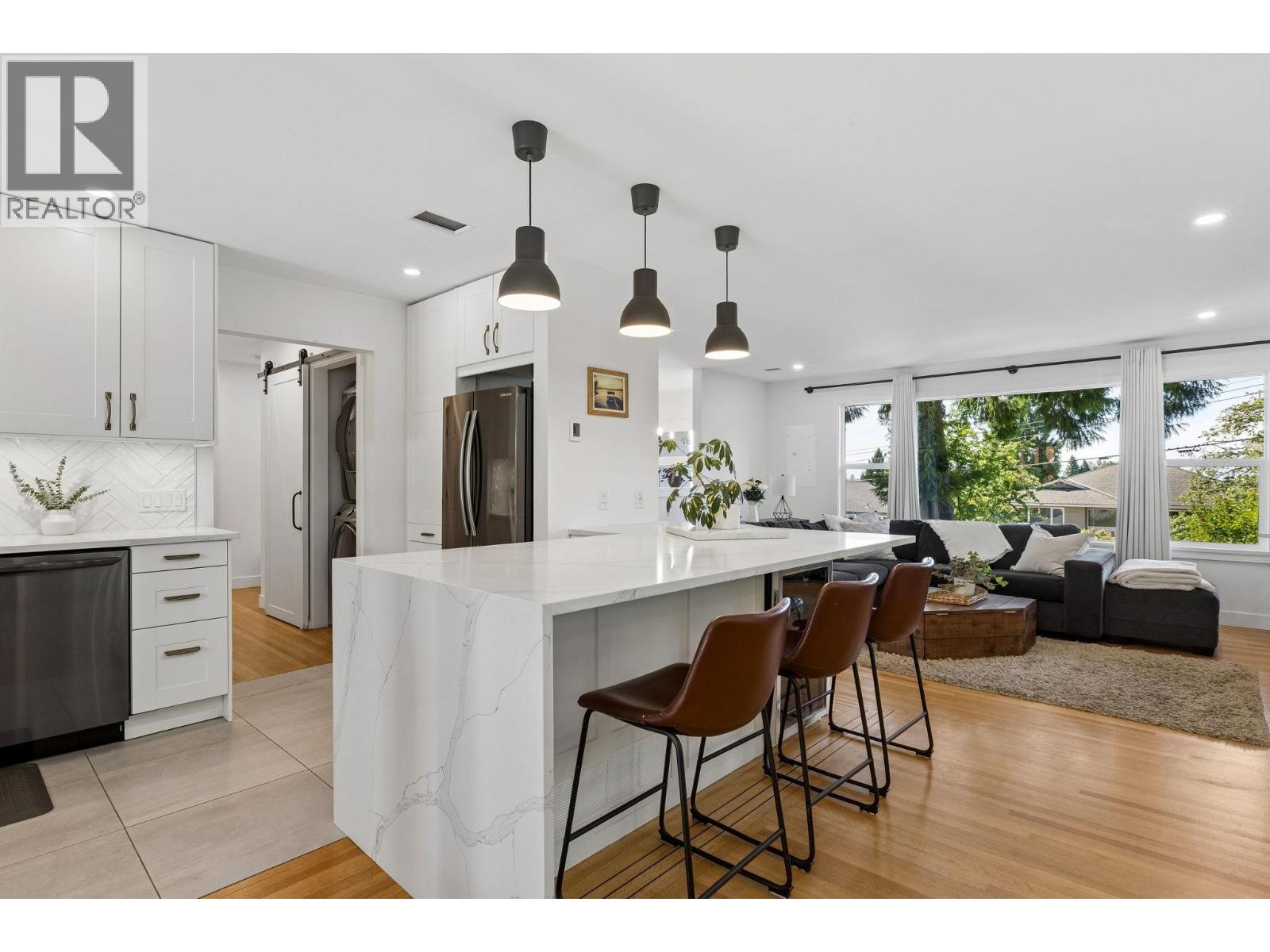 1214 EASTVIEW ROAD, North Vancouver