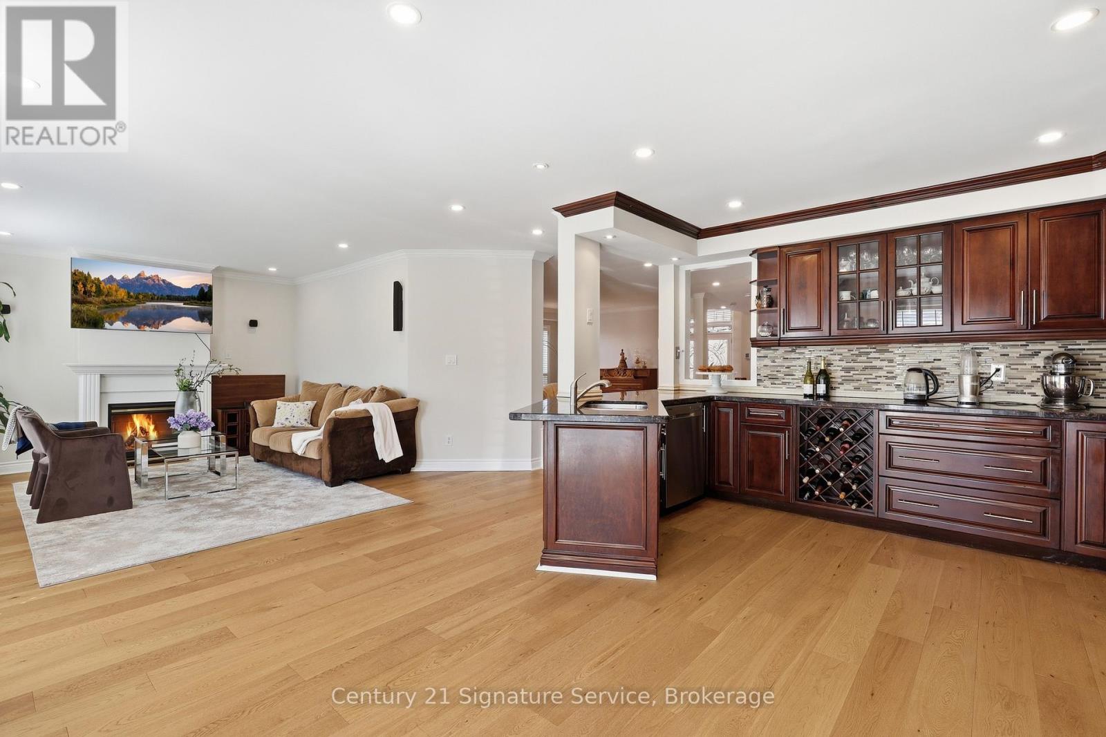 784 AVONSHIRE COURT - 16