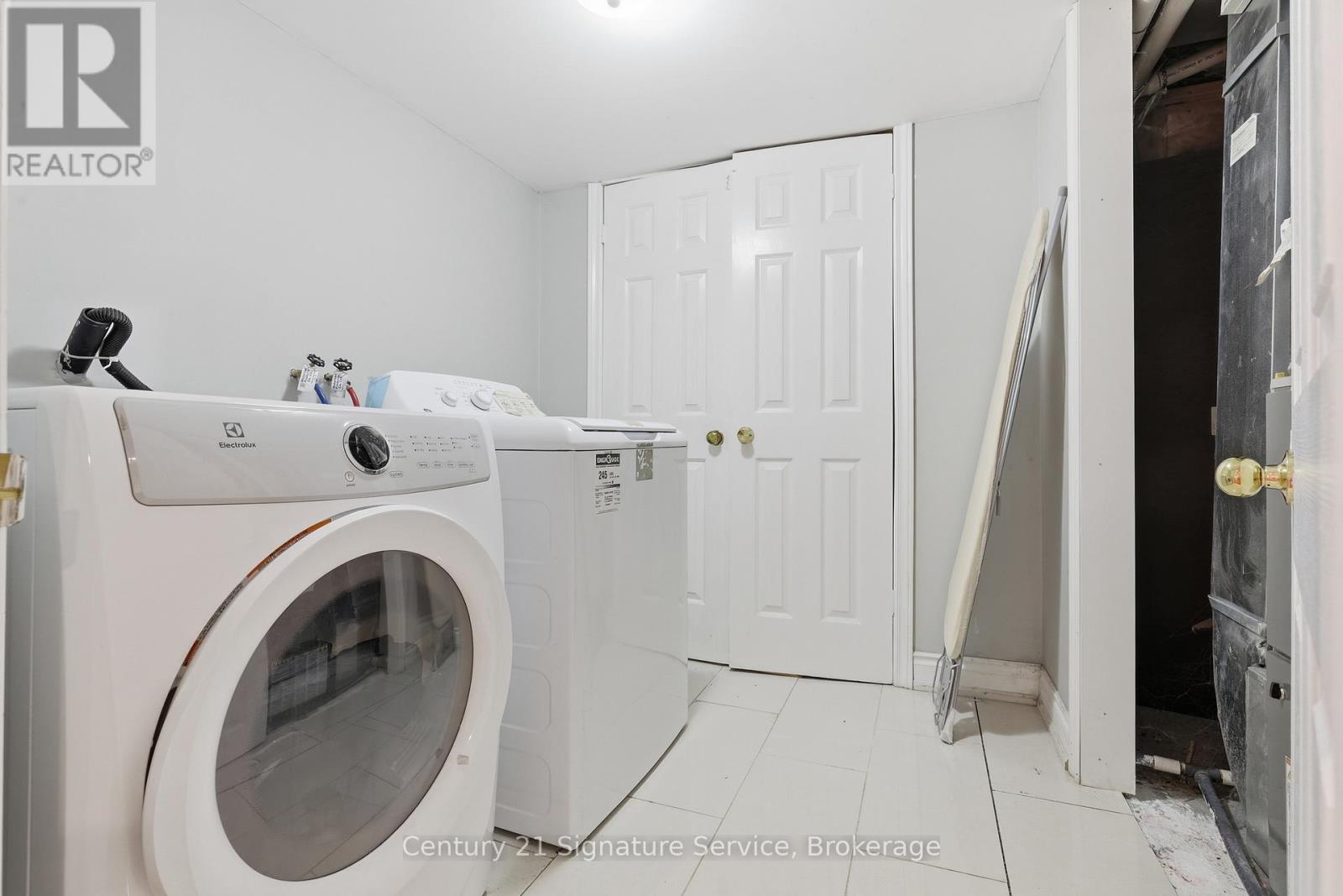 784 AVONSHIRE COURT - 39