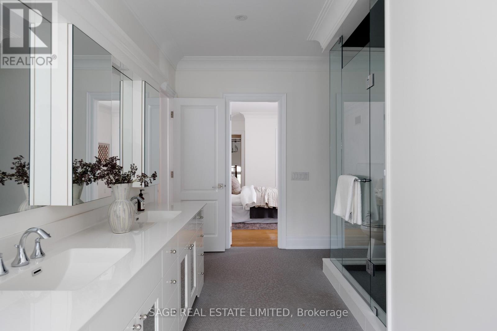 42 WINTERLUDE COURT - 42