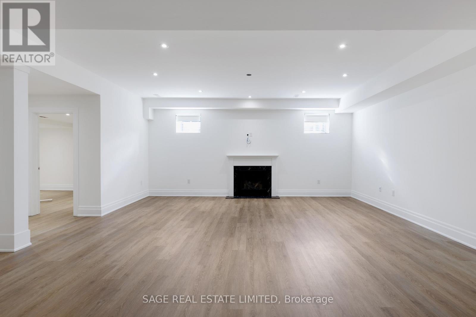 42 WINTERLUDE COURT - 48