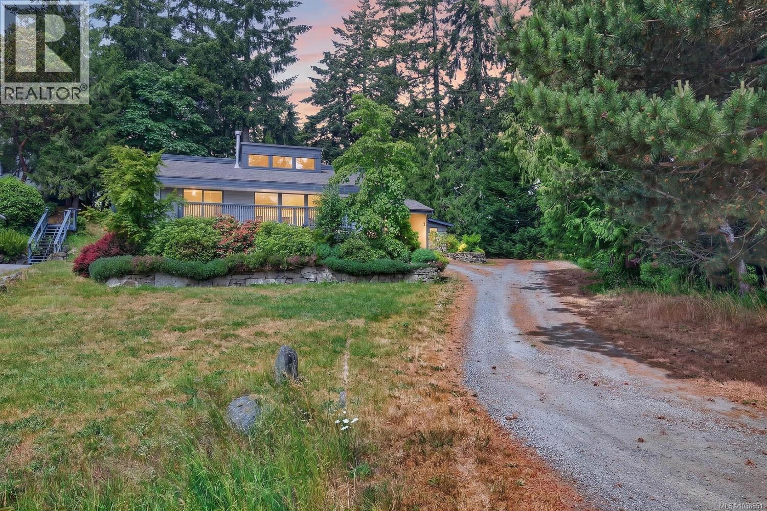102 Village Terr - 1