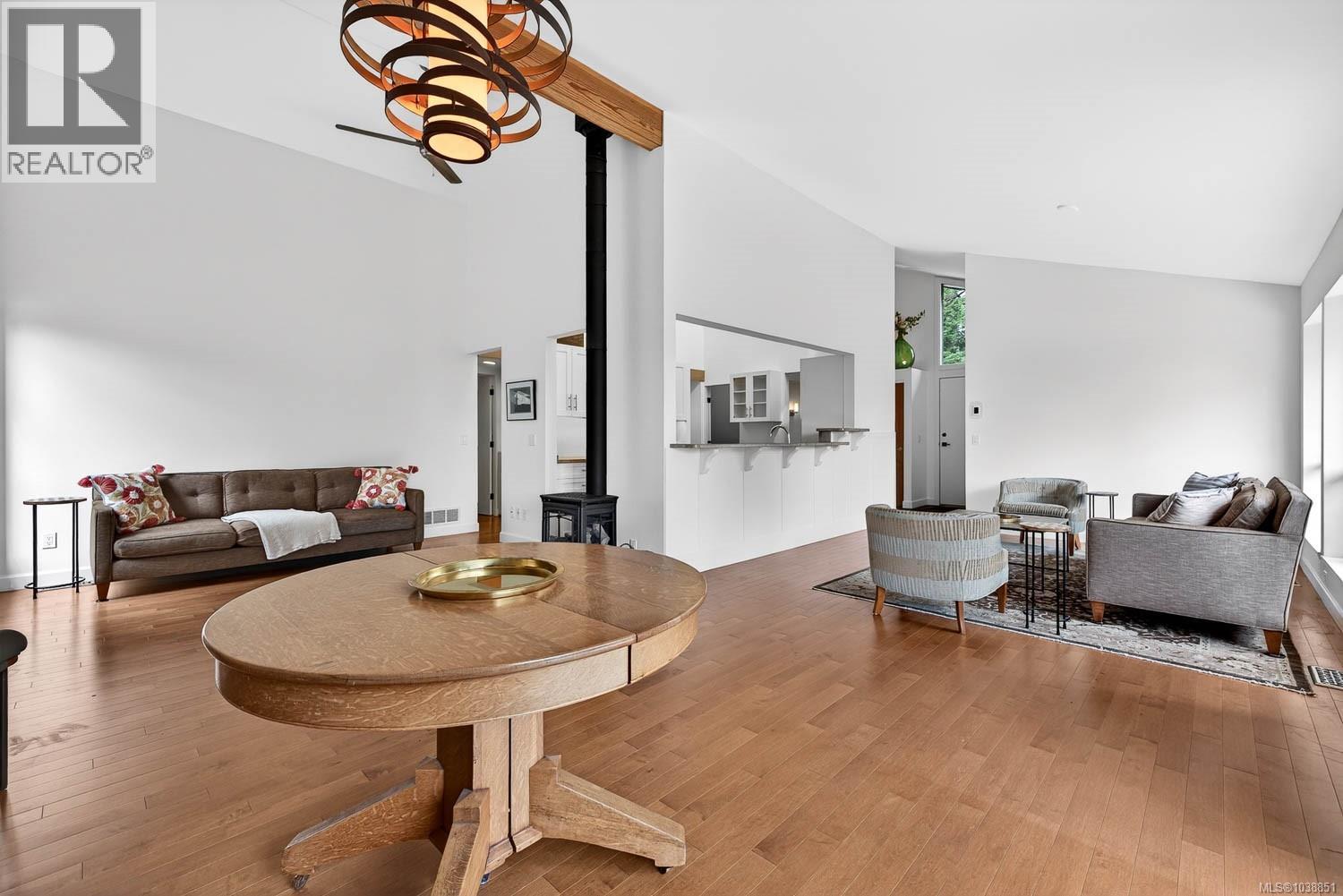 102 Village Terr - 16