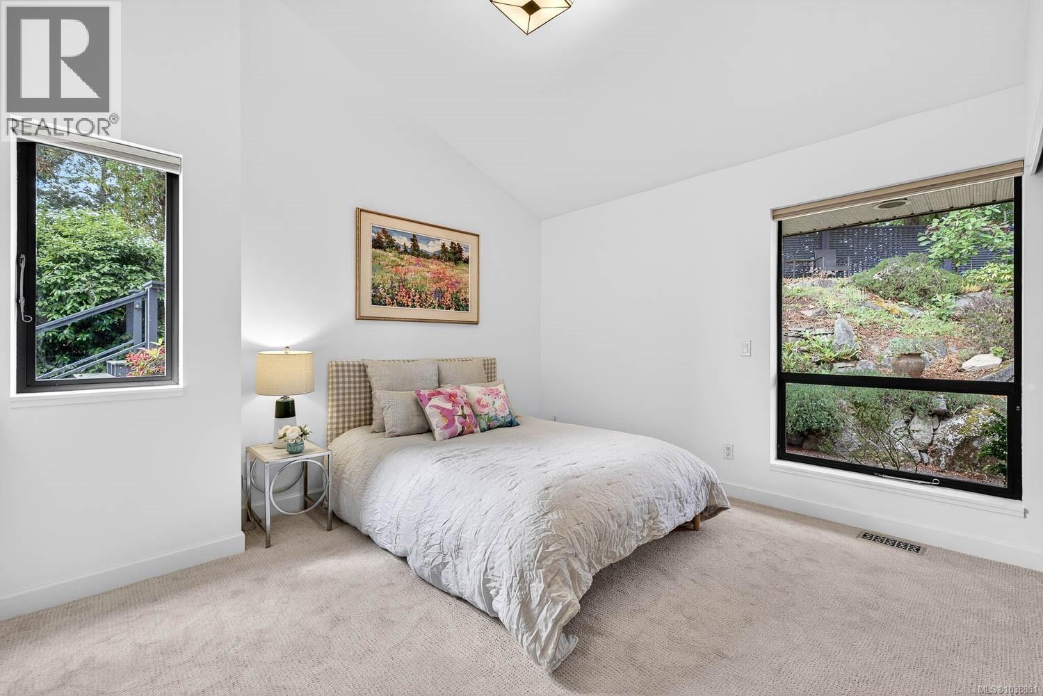 102 Village Terr - 24