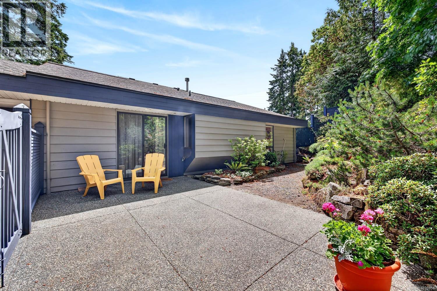 102 Village Terr - 39
