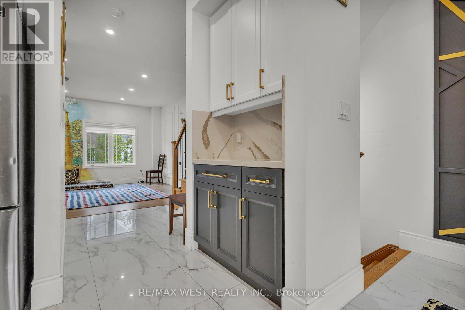 12 WATERSTONE WAY - 9