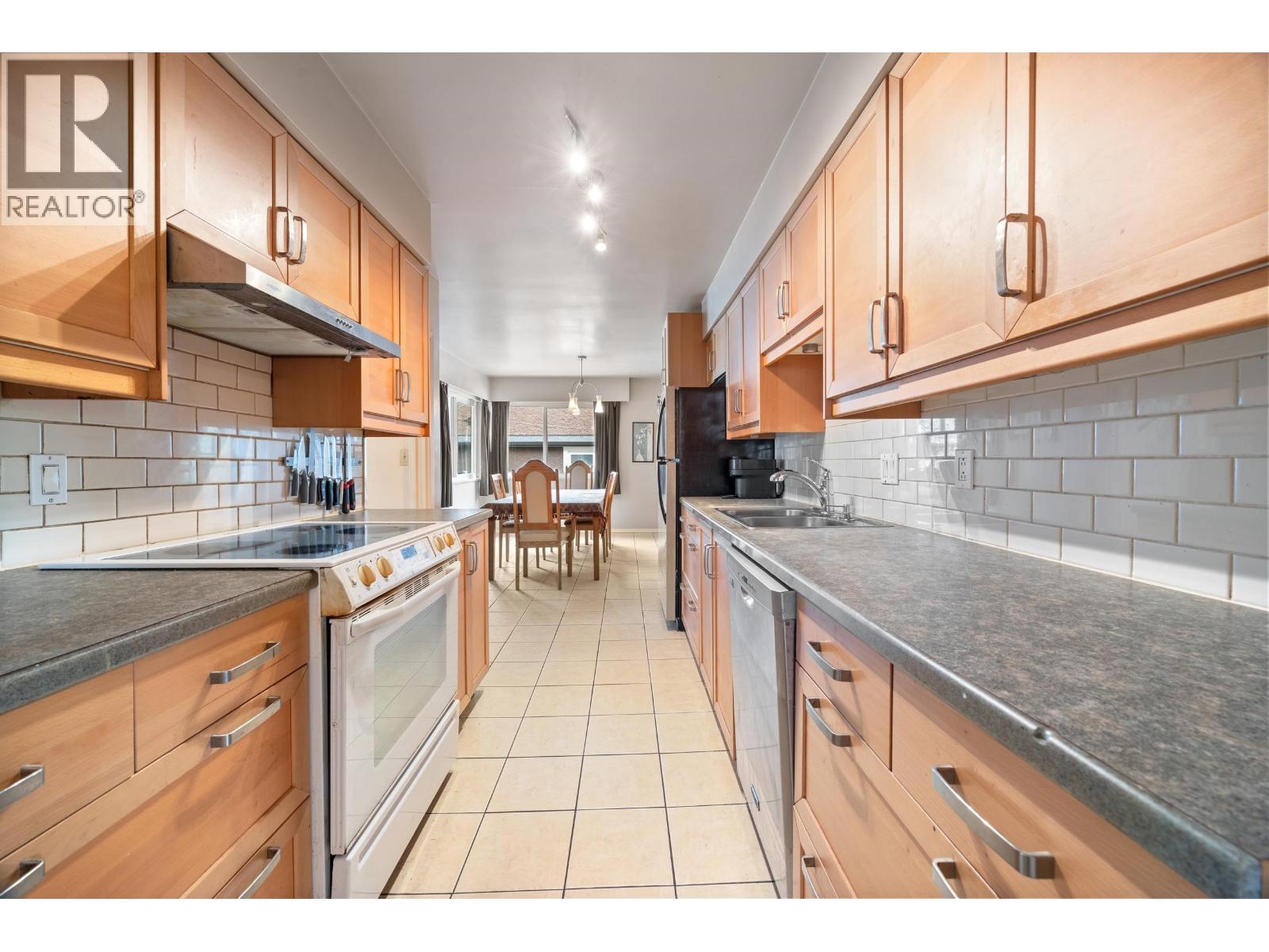 1530 SHERLOCK AVENUE, Burnaby