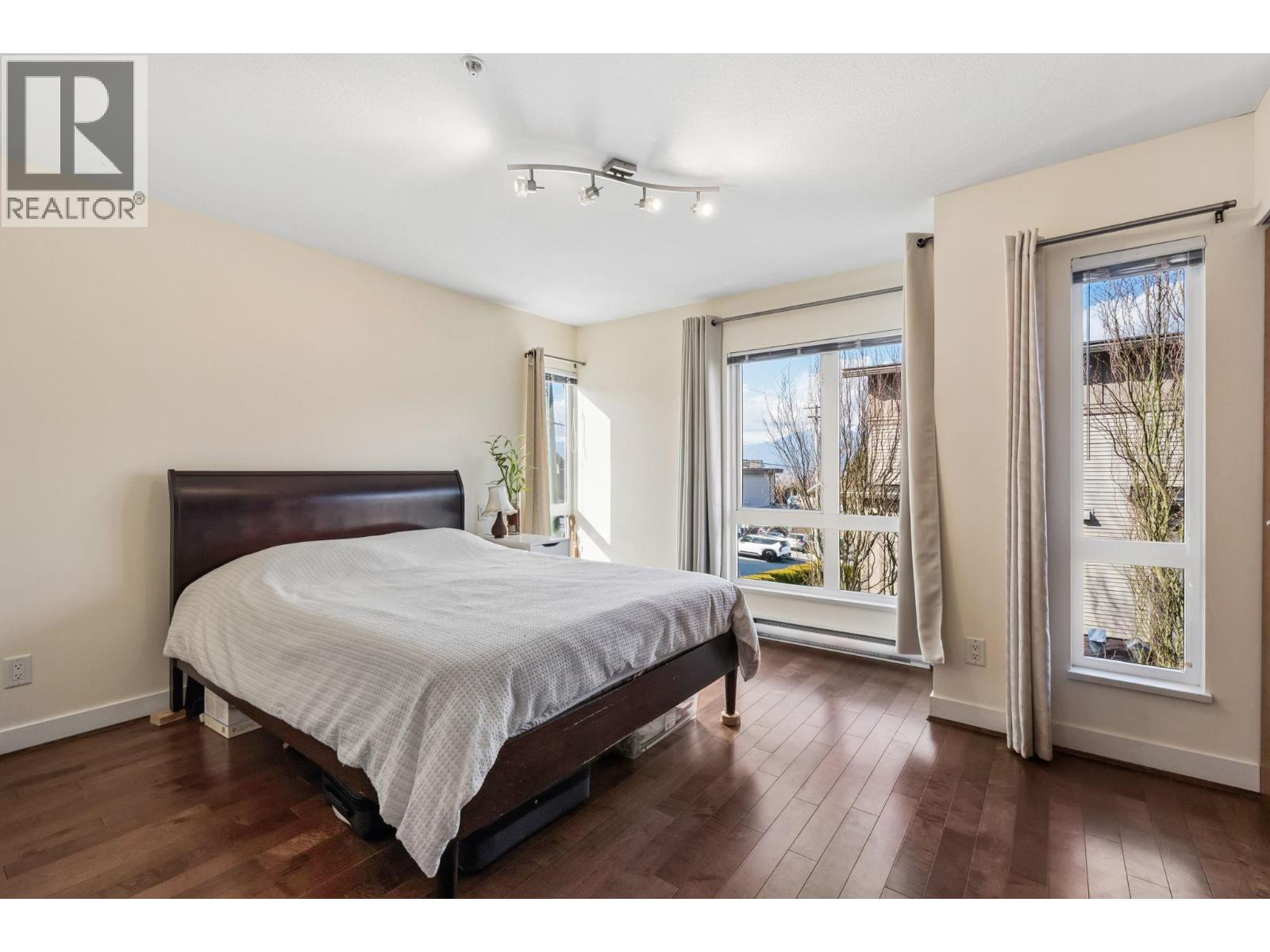 3 Bed, 2 Bath House for Sale in Burnaby – 18 3788 LAUREL STREET, Burnaby – MLS# R3108155 - Image 15