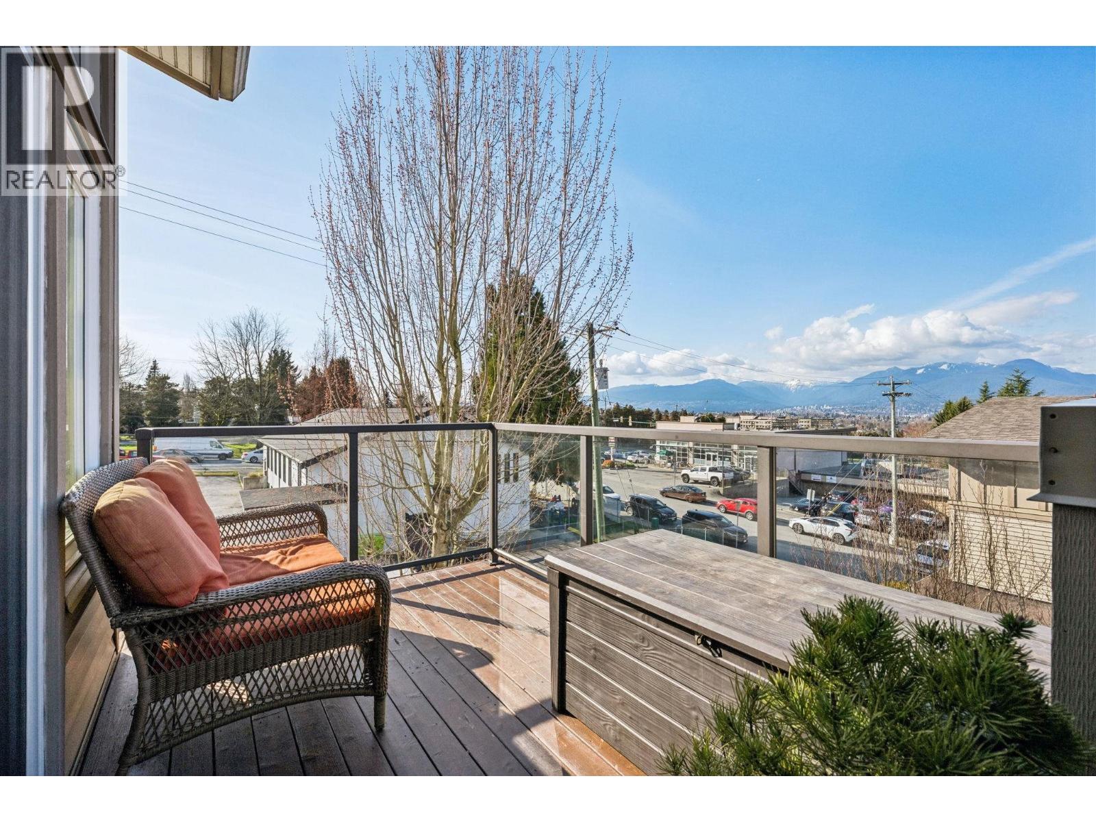 3 Bed, 2 Bath House for Sale in Burnaby – 18 3788 LAUREL STREET, Burnaby – MLS# R3108155 - Image 20