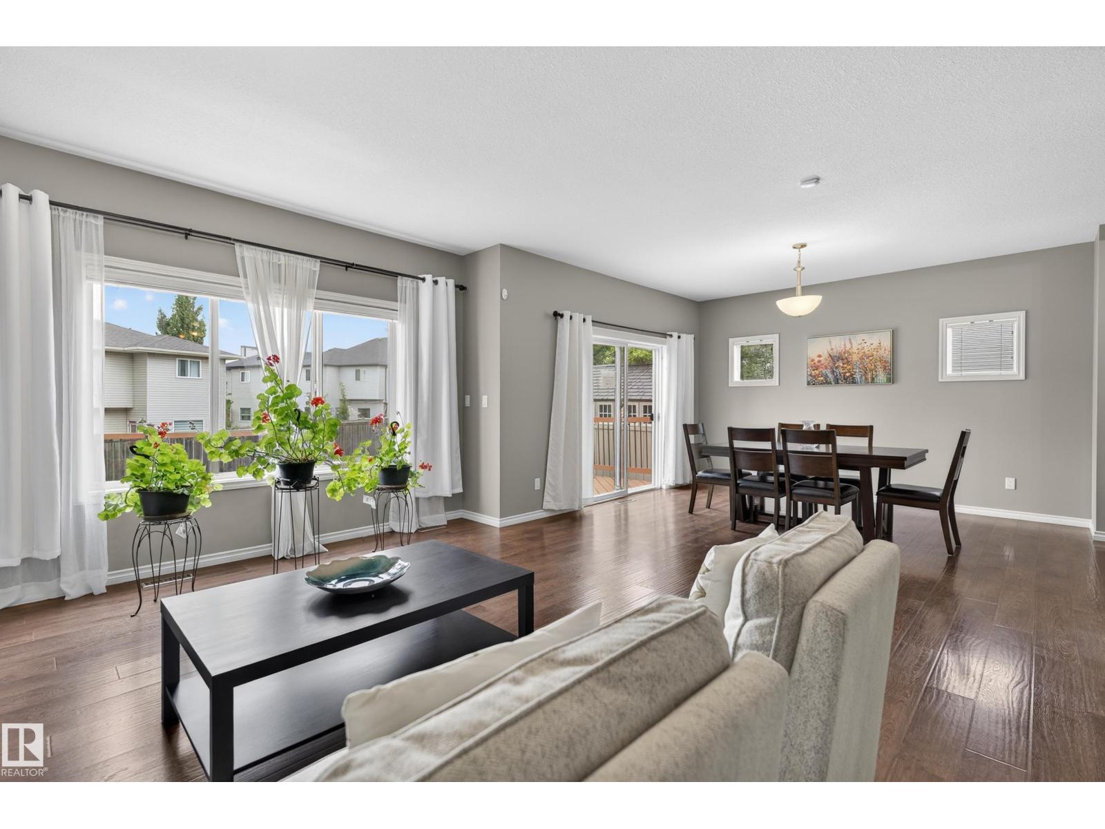9515 221 ST NW - 11