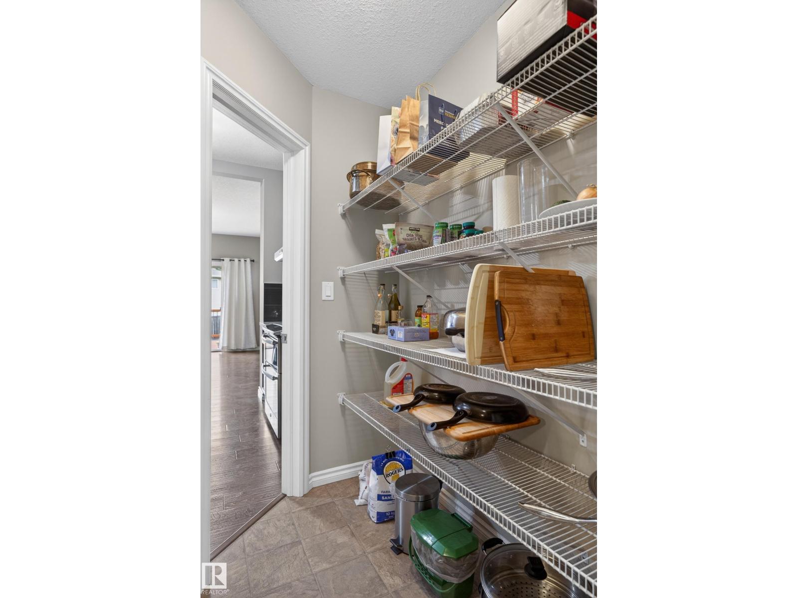 9515 221 ST NW - 26